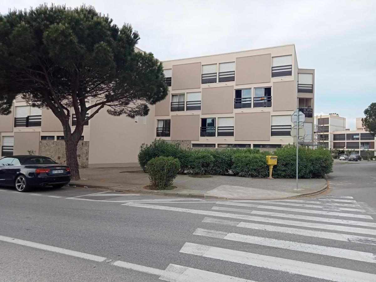 Le Liberte Plage Et Port Saint-Cyprien  Eksteriør billede